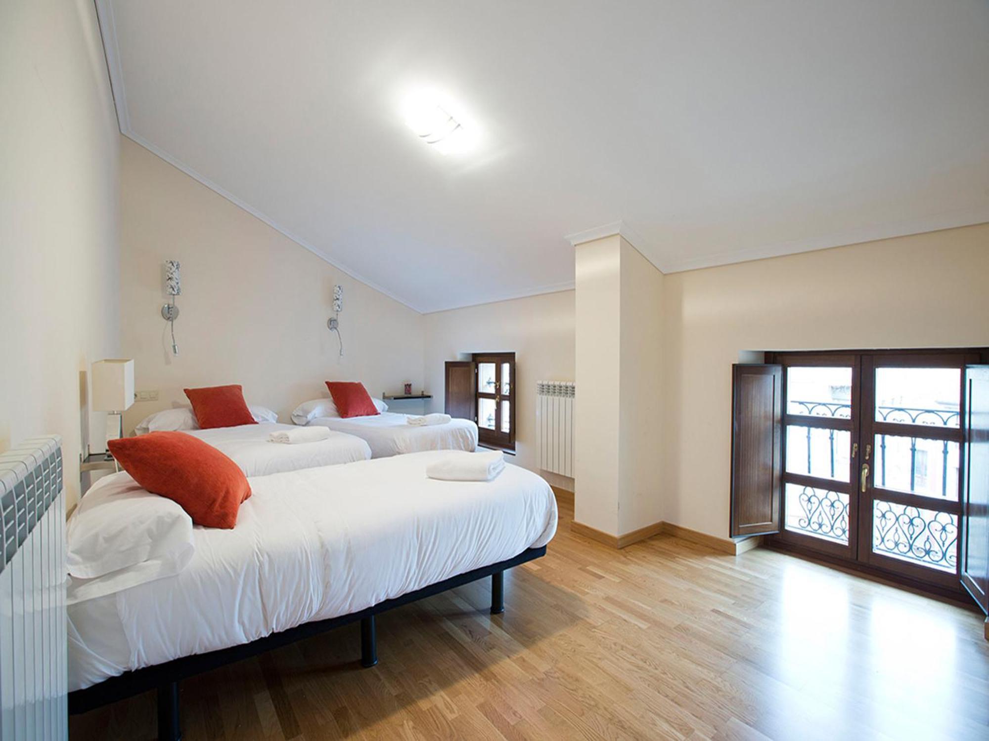 Apartamentos Senorio De Haro 3000 Esterno foto