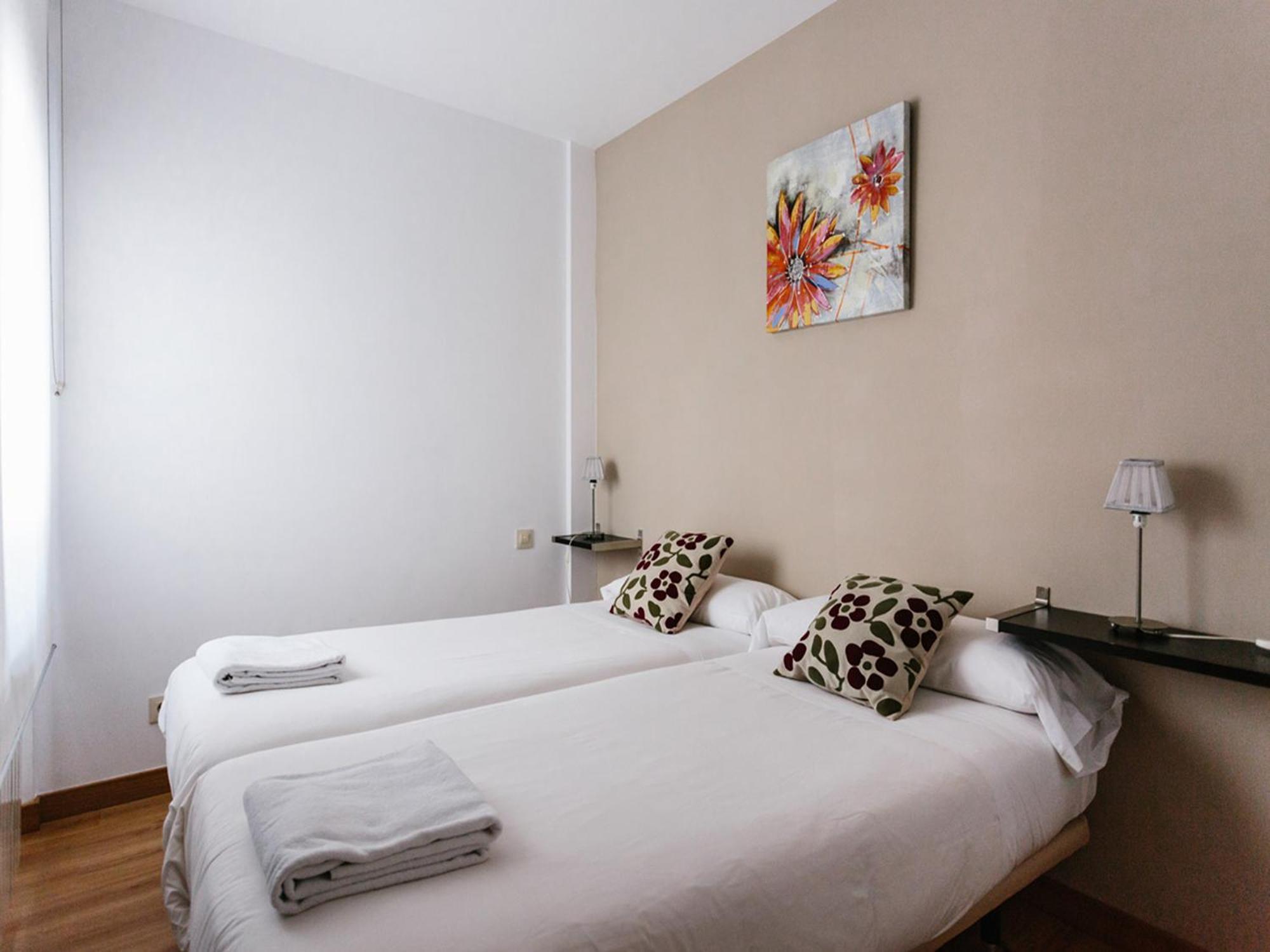 Apartamentos Senorio De Haro 3000 Esterno foto